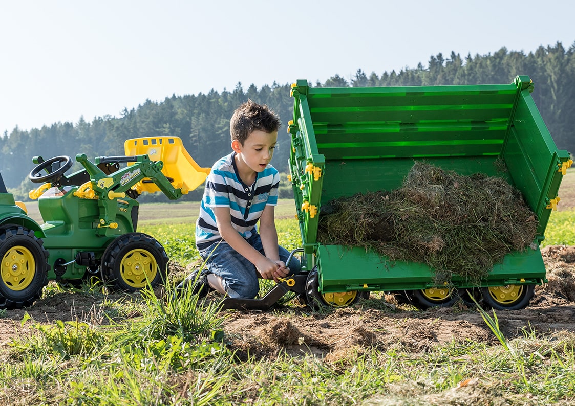 Rolly Toys Príves - RollyMulti Trailer John Deere trojnápravový, vyklápací z 3 strán, zelený