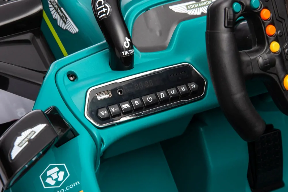 JOKO Elektrické Autíčko Formula 1 Aston Martin Cognizant Aramco 4x4, 24V, Penové kolesá, kožené sedadlo, zelená