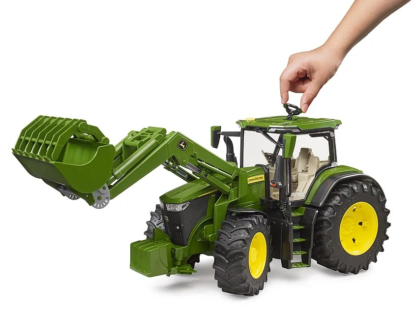 Bruder, Traktor John Deere 7R s čelným nakladačom, 1:16