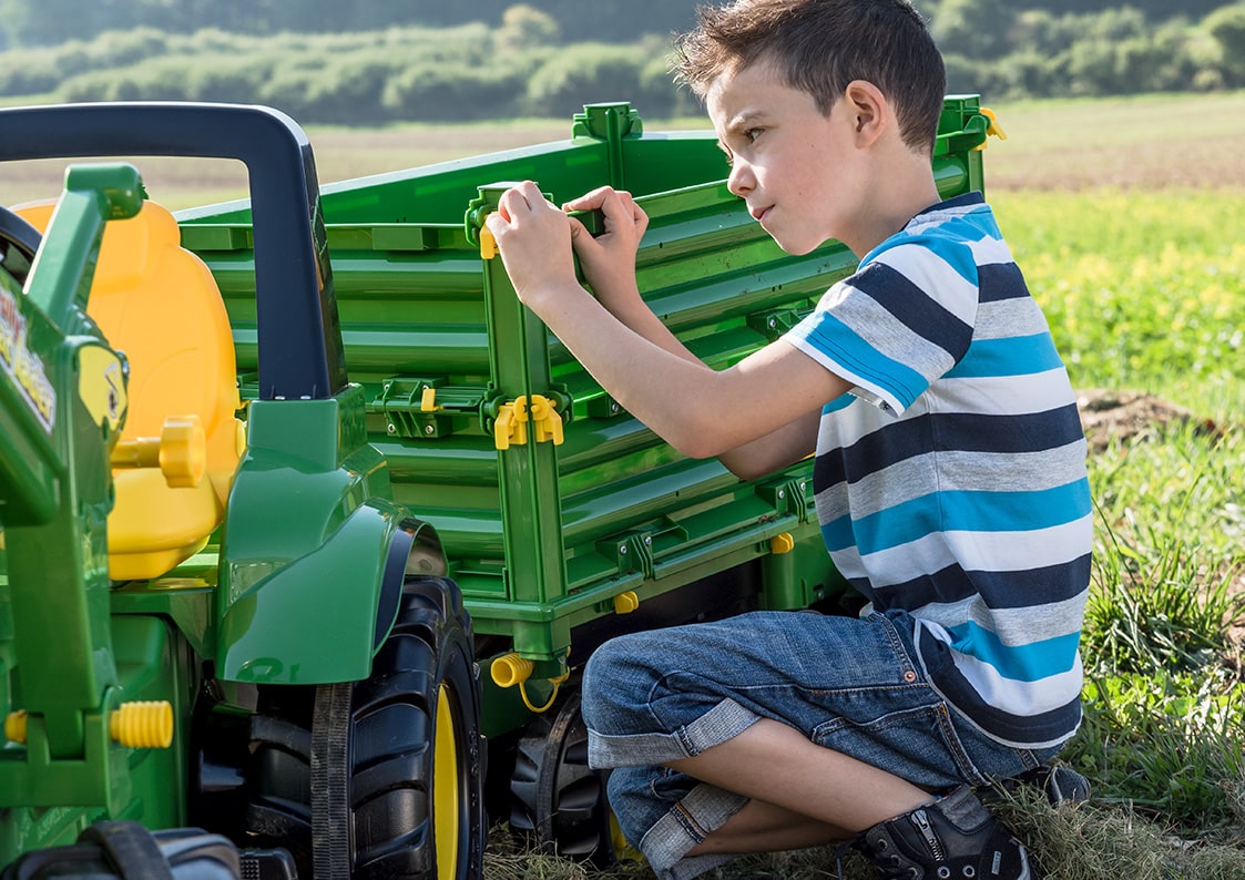 Rolly Toys Príves - RollyMulti Trailer John Deere trojnápravový, vyklápací z 3 strán, zelený