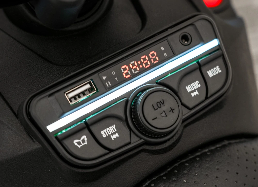 JOKO Elektrická Štvorkolka Maverick ATV 2x200W 24V, kožené sedadlo, penové kolesá, FM rádio, modrá